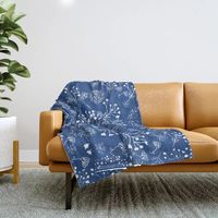 Botanicals in a circles. ferns, garden, leaf, botanic, blue, boho, blue-white, indigo, navy. Throw Blanket