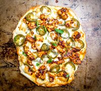 Spicy Chicken and Pickled Jalapeno Pizza | Mexican Please