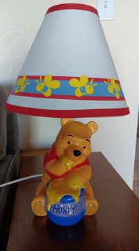 Vintage Winnie the Pooh Ceramic Lamp/Shade