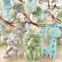 Box Of 20 Soaps In Total “Thank You For Showering Our Little One With Love” Customization Tag On Each Soap Not “Welcome Baby” As Seen On Pictures Elephants Measure About 2.2" X 2.5" Each. Giraffes Measure About 3.5" X 2" Each. Lions Measure About 3" X 2" Each. With Each Order, You Receive The Most Elegant Safari Animal Soaps, A Must-Have For All Parties.