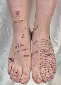 #foottattoo #tattoodesign #womantattoo #femaletattoo #ankletattoo #tattooideas #smalltattoo #tinytattoodesign #wordstattoo #uniquetattoo #flowertattoo #tattoo #tattoolove #inktattoo