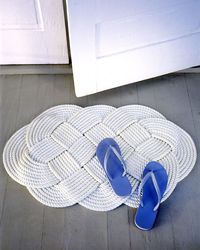 Ocean braid, a nautical weave, is used to make this swirly mat.