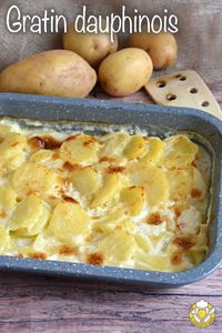 Il gratin dauphinois è un piatto tipico francese che nella sua ricetta originale conta pochi semplici ingredienti, ma che può essere arricchito a piacimento. Scopri la versione originale e le sue gustose varianti!