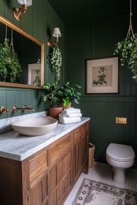 15 Tips for Creating Small Moody Bathrooms – Everyday Inspo