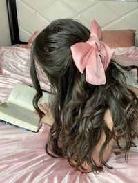 It’s strange because sometimes, I read a book , and think I am the people in the book! • • Cute pink bow from @thebeachwaver 🎀 • Use code CindyWsu to save 20% • #pinkhairbow #hairbow #coquette #beachwaver #cutehairstyles #hairstyle #bookworm #bookgirl #aesthetic #pinkaesthetic