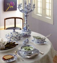 Royal Copenhagen: Blue Fluted, Full Lace Tabletop setting