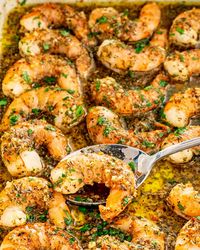 Make this Italian Shrimp Bake in 20 mins! Succulent shrimp in savory butter sauce, served over pasta. Quick and delish! #italian #shrimp #bake #pasta #recipe