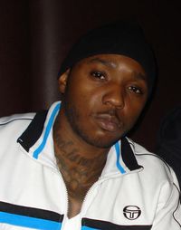 lil cease | picture of rapper lil cease and some of his tattoos lil cease