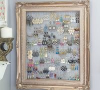 Easy cheap home decorations you can make with repurposed thrift store picture frames. Cheap and quick home decor DIY ideas for living room, kitchen, bedroom or entryway on a budget. How to make over old picture frames. 