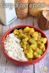 Il curry di ceci e patate al latte di cocco è un secondo facile e saporito, che accompagnato con un po' di riso o di pane naan diventa un ottimo piatto unico! #currydiceci #curry #ceci #patate #cocco #lattedicocco #ricetteindiane #cucinaindiana #vegan