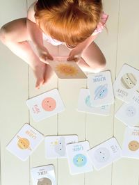 These modern, minimalist toddler flashcards are the perfect way to keep your toddler occupied. Designed with busy mamas in mind, these adorable Montessori inspired toddler learning activities are great for preschoolers of all ages: 1 year olds, 2 year olds, 3 year olds and 4 year olds. #toddleractivities #toddlertoysforboys #toddlertoysforgirls2yearsold #toddlertoysmontessori #toddlertoysindoor #toddlergiftideas #preschoollearning #preschoolactivities #planets #space #solarsystem