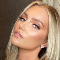 Shannon leigh on Instagram: "Soft @ctilburymakeup birthday glam on @tashttaylor🎈🤍 • • • • #charlottetilburyartist#teamtilbury#tattilashes#iconicbae#morphebabe#morpheglamfam#hudabeauty#prettylittlething #dollbeauty#tomfordbeauty#charlottetilbury#makeup#makeuptutorial#beauty#cosmetics#instamakeup#bridalmakeup#prommakeup#beautycommunity#undiscoveredmuas#makeupartist#londonbeauty#londonmakepartist#marcjacobs#morphe#itcosmetics#natashadenona"