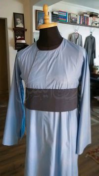 قفطان رجالي أعتا�د الرجال المصريين على ارتداءه وما زالو في بعض الأماكن.
Traditional clothes, Egyptian costume, men's costume, Egyptian culture, kaftan, Egypt, أزياء مصرية تراثية تقليدية ،مصر ، قفطان