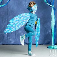 Plus, this adorable feathered outfit is made from things you probably have lying around the house. We're also sharing more ideas for easy Halloween costumes.