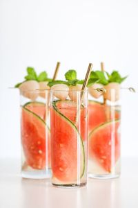 Msg 4 21+ This delicious Sparkling Watermelon Lychee Cocktail is perfect for all your summer parties and get-togethers! #ad