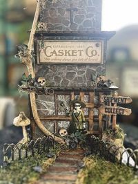 Casket Co. - Project Idea - Scrapbook.com