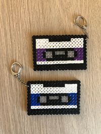 Cool retro cassette as keychain made of ironing beads. A beautiful eye-catcher for all retro fans. Also great as a gift! :)