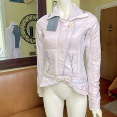 Lululemon Light Pink & Grey Jacket Size 4. Excellent Condition. Puffer Outside Material Jacket / Coats / Sweater / Athletic Wear Yoga Cover Up Work Out Wear Cover Up Stylish To Wear Out Multiple Ways To Button Up. See Photos! Unique Lululemon Jacket. Grey Jacket, Lululemon Jacket, Athletic Wear, Gray Jacket, Work Out, Pink Grey, Lululemon Athletica, Light Pink, Puffer