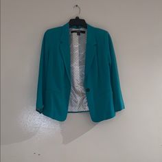 Never Worn Turquoise Outerwear For Work In Fall, Turquoise Long Sleeve Outerwear For Work, Turquoise Blazer, Colored Blazer, Suit Jackets, Blazer Suit, Blue Black, Suit Jacket, Color Blue