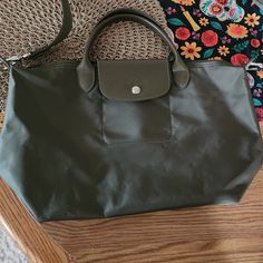 Le Pliage Longchamp Crossbody Longchamp Bag Le Pliage, Le Pliage Longchamp, Longchamp Crossbody, Longchamp Bags, Bag Lady, Green, Women Shopping, Color