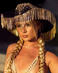 Festival Cowboy Hat, Gold Cowgirl Outfit, Beyonce Hat, Gold Cowboy Hat, Bedazzled Hat, Fringe Cowboy Hat, Gold Aesthetics, Fringe Hat, Rhinestone Cowboy Hat