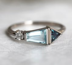 Bijoux Art Deco, Alexandrite Engagement Ring, Aquamarine Engagement Ring, Alexandrite Ring, Geometric Ring, Aquamarine Stone, Three Stone Rings, Triangle Shape, Rings For Her