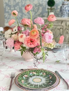 Rose Bow Tablecloths by Diga LInda Shades Of Pink Flower Centerpieces, Floral Wedding Tablecloth, Pink Floral Arrangements Wedding, Pink Flower Arrangements Wedding, Timeless Wedding Flowers, Pink Wedding Tables, Flower Centerpieces For Party, Whimsical Bridal Shower Ideas, Flower Baby Shower Ideas