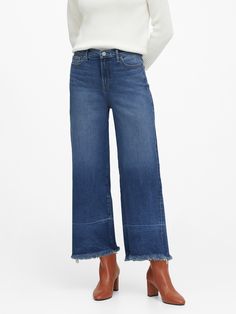 High-Rise Wide-Leg Crop Jean | Banana Republic How To Have Style, Wide Leg Jeans Outfit, Cropped Wide Leg Jeans, Women Denim Jeans, Blonde Balayage, Look At You, Fall Winter Outfits, Outfits Casuales, Wide Leg Jeans