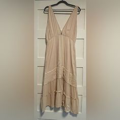 722. Nwt- Aura Cream Dress V-Neck In Front And Back Zips In Back Mid Length Size Large Flowy V-neck Sleeveless Sundress, Beige V-neck Sundress Maxi Dress, Beige V-neck Sleeveless Dress For Vacation, Beige V-neck Sleeveless Summer Dress, Flowy V-neck Unlined Dress, Unlined Flowy V-neck Dress, Beige Sleeveless V-neck Dress, Unlined V-neck Sleeveless Dress, Unlined V-neck Summer Midi Dress