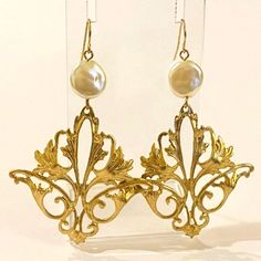 New Gold Baroque Freshwater Pearls Earrings 3" Drop We Can Bundle Any Items! Please Check Out All Of My Items To Make Sure You See Everything. Message M To Bundle. I Will Apply A Discount For You! I Will Also Combine Shipping Charges. Let Me Know If I Can Help You! I May Have More Than 1 Of Each Item Listed. Just Ask! Silver, Cheetah, Snakeskin, Rose Gold, Stainless Steel, Unique, Sapphire, Diamond, Bridal, Vintage, Retro, Boho, Bracelet, Teardrop, Natural, Stamped, Shiny, Cz, Dangle, Drop, Casu Elegant Summer Wedding Pearl Earrings, Elegant White Pearl Earrings For Summer, Elegant Chandelier Drop Earrings For Summer, Elegant Gold Pearl Earrings For Summer, Elegant Pierced Jewelry For Summer, Elegant Summer Chandelier Dangle Earrings, Elegant Summer Jewelry, Elegant Silver Pearl Earrings For Summer, Elegant White Chandelier Earrings For Summer