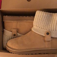 Super Nice Rhtf Ugg Boots In Euc Size 7 Wool Sweater Material At Top Hate To Sell But Dont Wear No Ugg Box Daughter Took It Sweater Uggs, Shoes Ugg, Sweater Material, Womens Uggs, Wool Sweater, Ugg Shoes, Ugg Boots, Wool Sweaters, Bootie Boots