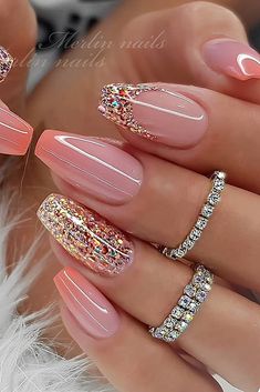 Spring Nails 2023 Metallic, Short Coffin Shape Nails Designs Glitter, Classy Spring Nails 2023, Nails In Style Now, Fake Nails With Gems, Classy Spring Nails Square, Nails Design January, Trending Nails For 2023, Round Acrylic Nails Spring