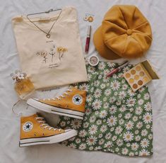 Honey Core Aesthetic Outfits, Honeycore Aesthetic Outfits, Look Retro, Mode Vintage, Mode Inspiration, Dream Clothes, Teen Fashion Outfits, Looks Vintage, Retro Outfits