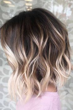 70 Chic Short To Long Wavy Hair Styles | LoveHairStyles.com Long Wavy Hair Styles, Wavy Hair Styles, Long Bob Haircuts, Lob Haircut, Short Hair Balayage, Long Bob Hairstyles, Long Wavy Hair, Long Bob, Brunette Hair