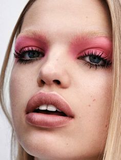 Daphne Groeneveld in Elle France March 17th, 2017 by Steven Pan Pan Makeup, Pan Photography, Editorial Make-up, Fashion Editorial Makeup, Makeup Editorial, Daphne Groeneveld, Makeup 2018, Pink Eye Makeup, Make Up Inspiration