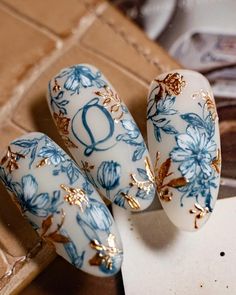 China Blue Nails, China Plate Nails, Regency Nails, Chinoiserie Nails, Museum Nails, Art Nouveau Nails, Marie Antoinette Nails, Nail August, Cameo Nails