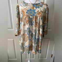 Great Top Loose Fitting And Stylish Bump Friendly Looks Great With Jeans New, Without Tags Cream Floral Print Flowy Tops, Flowy Cream Blouse With Floral Print, Cream Flowy Blouse For Daywear, Flowy Cream Blouse For Daywear, Blush Pink Top, Black Ruffle Top, Embroidered Tunic Top, Kimono Wrap, Blue Floral Blouse