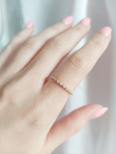 Beatifule silver diamond ring, perfect to stack with your rings or engatment ring. Rings Gold Simple, Stacking Rings Gold, Simple Diamond Ring, Gold Rings Simple, Silver Diamond Ring, Ring Simple, Rings Gold, Gold Ring Stack, Stackable Ring