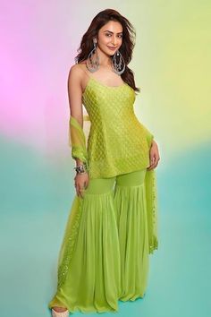 Green kurta with sequin, cutdana, bead embroidery in checkered jaal pattern. Paired with sharara and dupatta. - Aza Fashions डिजाइनर कपड़े, Eastern Dresses, Bridal Sari, Rakul Preet Singh, Rakul Preet, Celebrity Design, Designer Dresses Casual, Indian Couture, Sharara Set