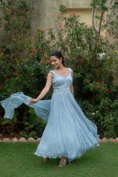 Ice Blue Anarkali Pant Dupatta Set Embroidered Sleeveless Gown with Organza Dupatta Indian Ethnic Wear Wedding Party Dress for Women Gift  Item - Anarkali Dupatta Pant Fabric - Chinnon Silk, Orgenja  Color - Ice Cool Anarkali Sleeve - Sleeveless Anarkali Kurti Length - 54 Pants Length - 38 Size - (XS), (S), (M), (L), (XL), (2XL) XS Bust: fits bust around 33"-34"/ 84-86 cm Waist: fits waist around 27"-28"/ 69-71 cm Hips: fits hips around 37"-38.5"/ 94-97 cm Armhole : fits armhole around 15"-15.5" Floor-length Anarkali Dress With Chikankari Embroidery, Festive Chikankari Embroidered Gown For Reception, Festivals Gown With Chikankari Embroidery For Reception, Saree-shaped Gown With Chikankari Embroidery For Reception, Maxi Length Lehenga With Chikankari Embroidery For Wedding, Festival Gown With Chikankari Embroidery For Reception, Chikankari Embroidered Gown For Reception And Festivals, Designer Floor-length Dress With Chikankari Embroidery, Chikankari Embroidery Gown For Reception And Festivals