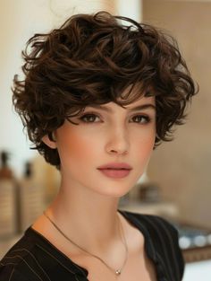 Short Bob For Curly Hair, Short Hair For Wavy Hair, Wavy Pixie Haircut, Short Curly Hairstyles For Women, Short Wavy Haircuts, Curly Pixie Haircuts, Curly Hair Photos, Wavy Haircuts, Curly Pixie