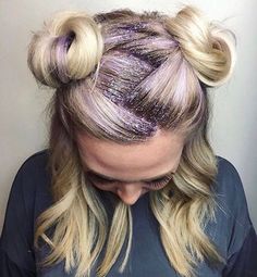 7 Weird Beauty Trends of 2017 | StyleCaster Weird Beauty, Glitter Roots, Bushy Eyebrows, Space Buns, Beauty Regimen, Festival Hair, Penteado Cabelo Curto, Long Blonde, Glitter Hair