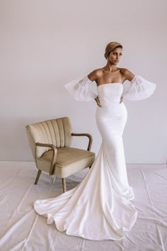 Modern Crepe Fitted Wedding Dress with Tulle Puff Sleeves plus size - ISOBEL - WonderlandByLilian Tulle Puff Sleeves, Gunne Sax Wedding Dress, Victorian Style Wedding Dress, Wedding Dress With Tulle, Victorian Style Wedding, Bridal Appointment, Nontraditional Wedding Dress, Removable Sleeves, Dress With Tulle