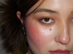 Make Gaze Aesthetic, Infp Makeup, Earthy Makeup, Dior Fashion Week, Dreamy Makeup, Rosy Blush, Nepo Baby, Summer Luxury, Model Off Duty