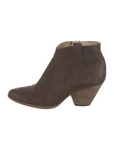 Frye Suede Ankle Western BootsBrownSemi-Pointed ToesExposed Zip Closure at SidesIncludes BoxDesigner Fit: This designer typically runs true to size. Frye Shoes Women, Suede Western Boots, Frye Shoes, Shoes Women, Western Boots, Boot Shoes Women, Shoe Boots, Women Shoes, Running