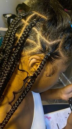 Easy Feed In Hairstyles, Hairstyle Ideas With Extensions, Star Part Knotless Braids, Knotless With Star On The Side, Cute Fishtail Braids, Natural Braids On Curly Hair, 8 Year Hairstyles, Knotless Braids With Star Design, Danish Braids Hair