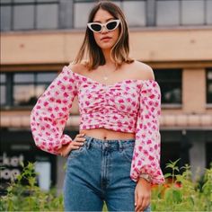 Zara Floral Pink Crop Blouse. This Blouse Would Be Great For Valentine’s Day. New With Tags. Size Medium 18” Arm Pit To Arm Pit And 9.5” Long. Beautiful Blouse With Pink Flowers. 100% Cotton Great Condition Draped Top, Beautiful Blouses, Crop Blouse, Zara Tops, Pink Flowers, Pink White, Zara, Womens Tops, Size Medium