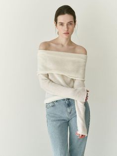 Fitted, off-the-shoulder top in a soft fine knit. Foldover upper edge and long sleeves.- Regular length- Long sleeve- Off-the-shoulder Casual Off-shoulder Soft Knit Top, Casual Soft Knit Off-shoulder Tops, Chic Off-shoulder Long Sleeve Top For Winter, Chic Off-shoulder Top For Spring, White Long Sleeve Off-shoulder Top For Fall, Spring Off-shoulder Sweater, Chic Cold Shoulder Winter Tops, Off Shoulder Sweater Outfit, Shoulder Tops Outfit