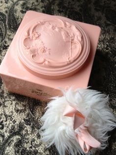 Powder Puff Box with Puff Girl Hood, Makeup Powder, Pink Pin, Vintage Makeup