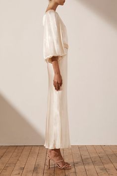 La Lune Balloon Sleeve Midi Dress with Belt | Cream | Dresses | Shona Joy – Shona Joy International Silk Dress Sleeve, Sleeve Inspiration, Cream Dresses, Shona Joy Dress, Cream Midi Dress, Backless Midi Dress, Fantasy Closet, Shona Joy, Silk Touch